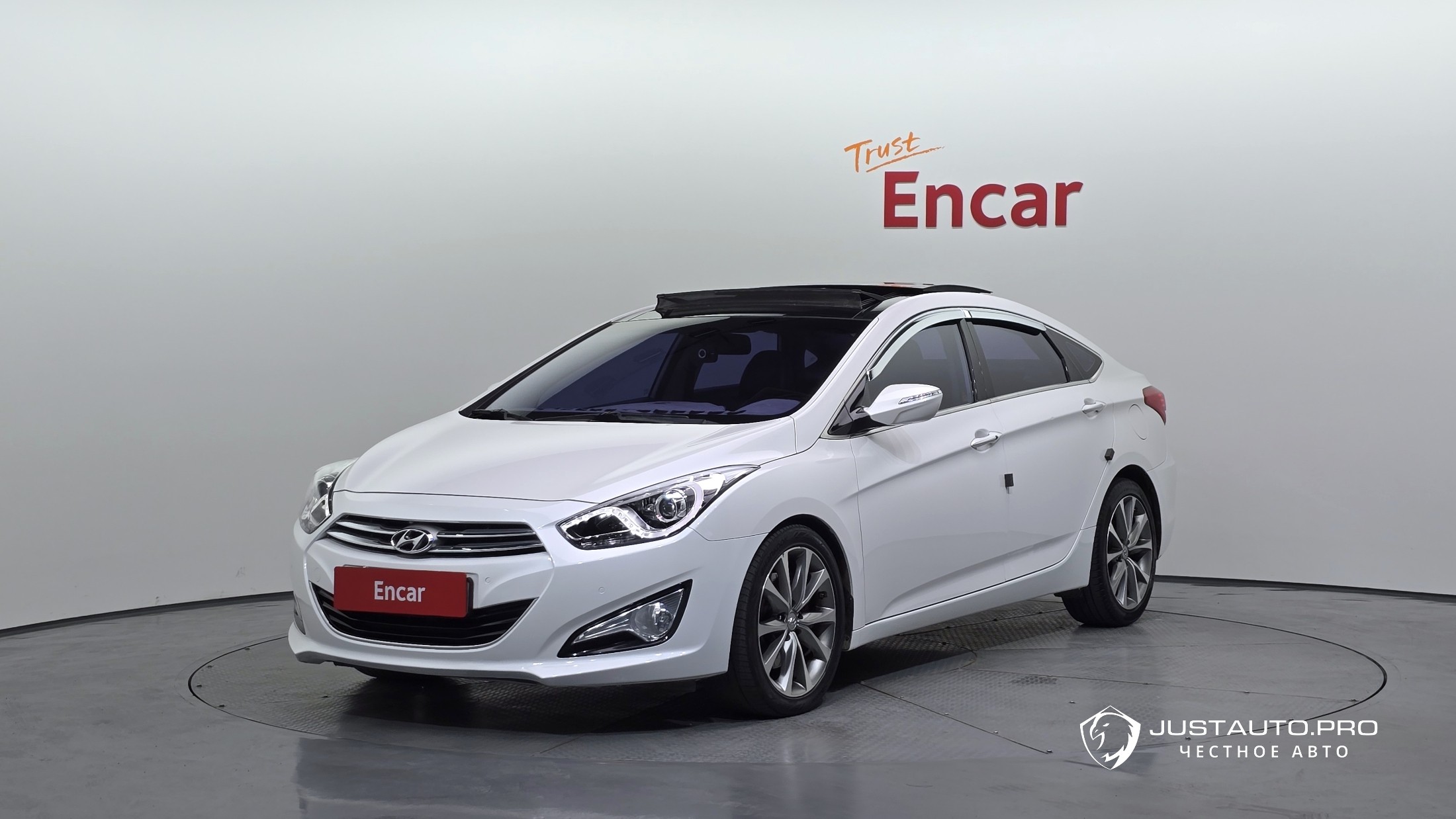 Автомобиль Hyundai i40