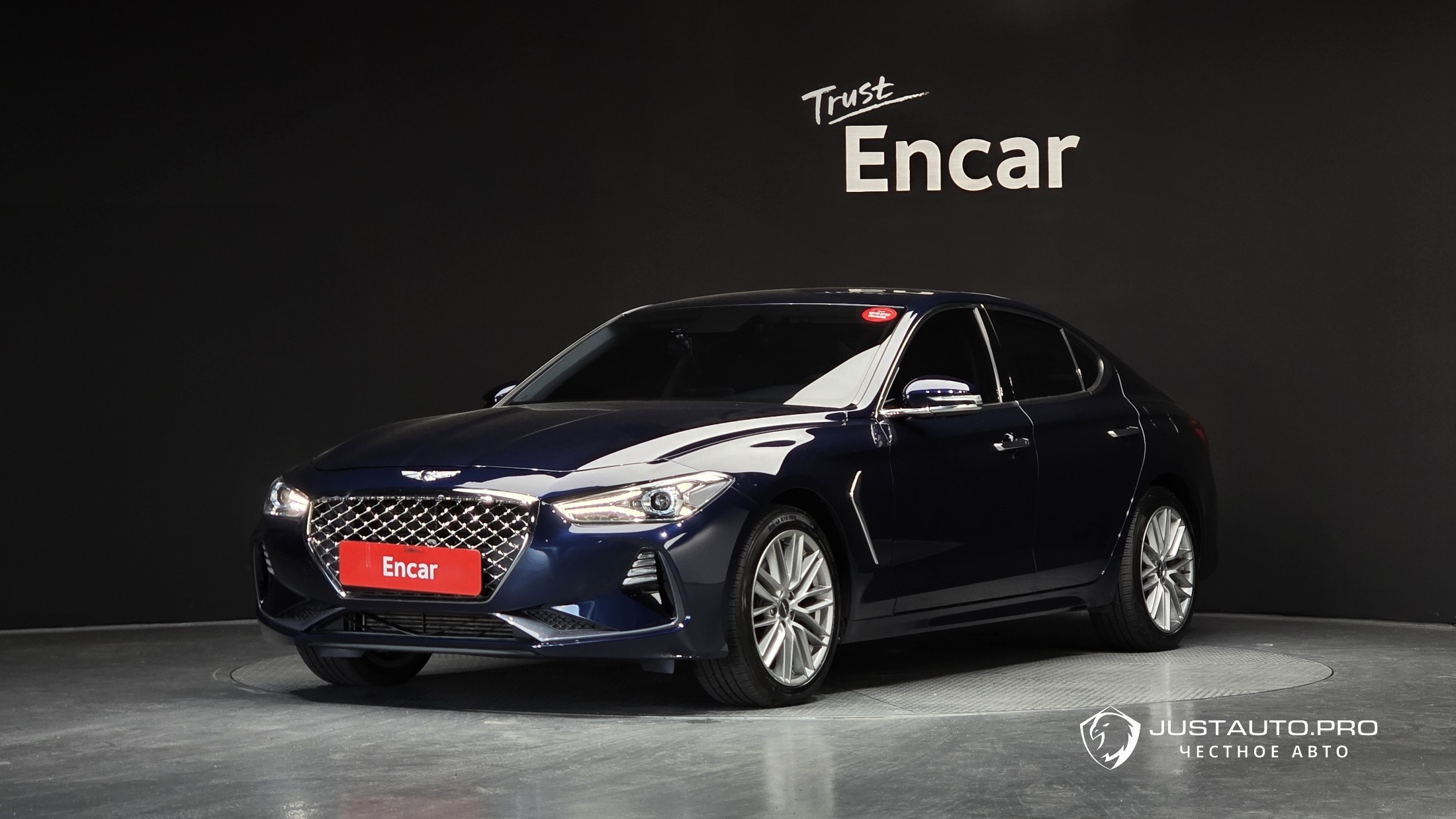 Автомобиль Genesis G70