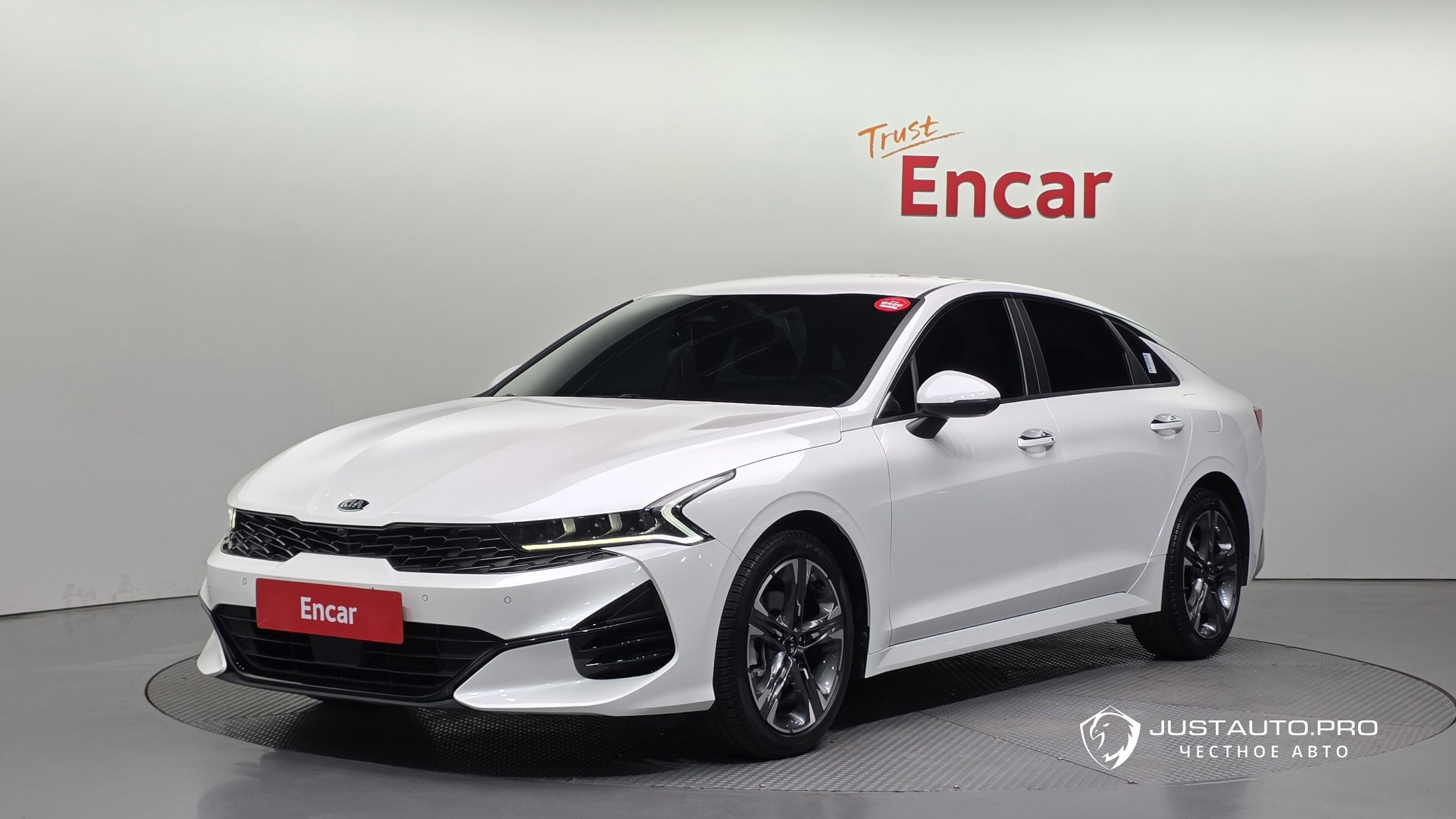 Автомобиль Kia K5