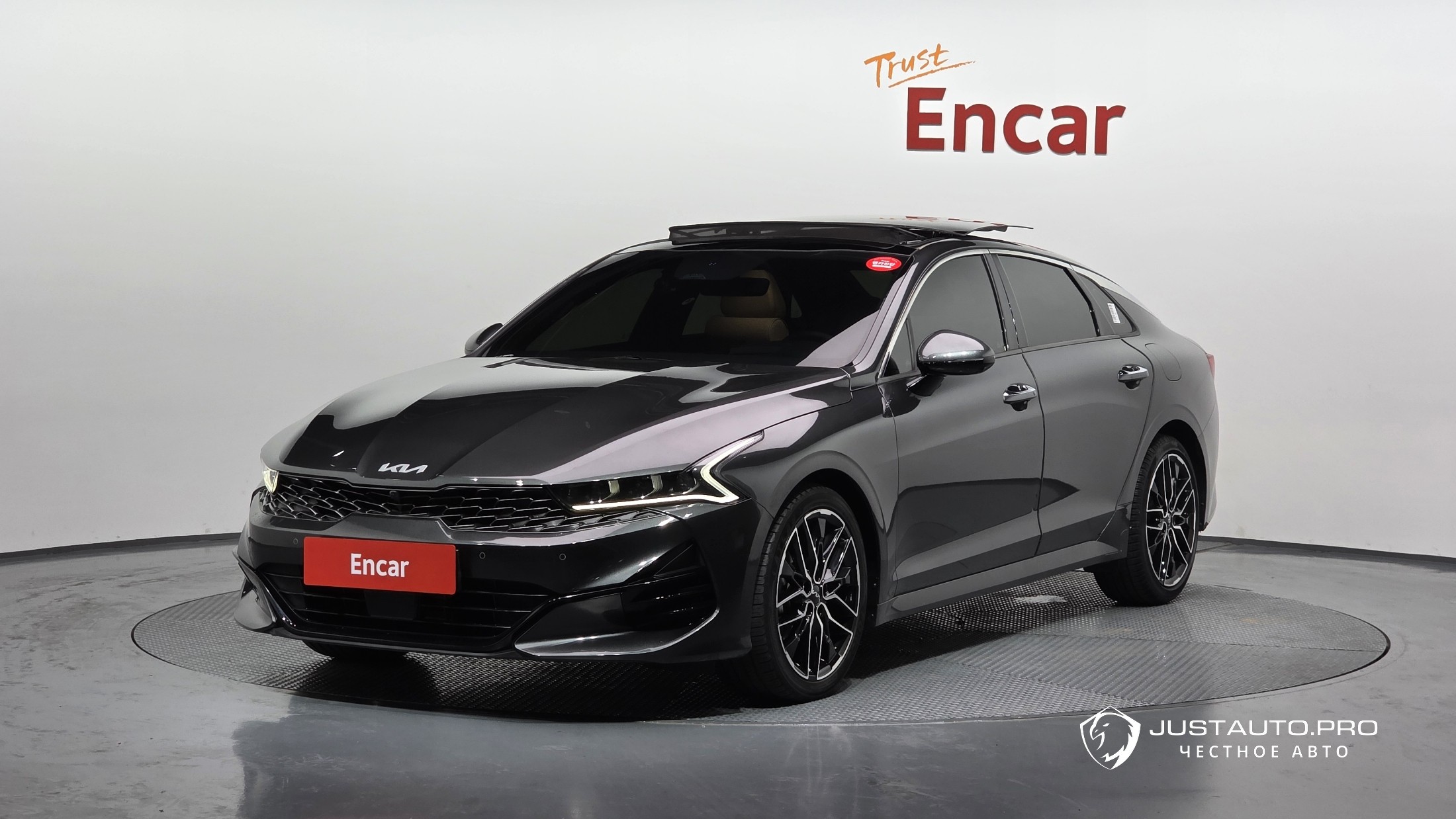 Автомобиль Kia K5