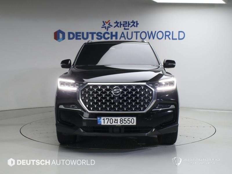 Автомобиль KG_Mobility_Ssangyong Rexton