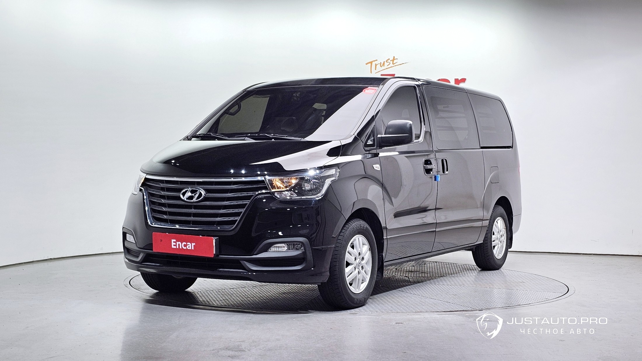 Автомобиль Hyundai Starex