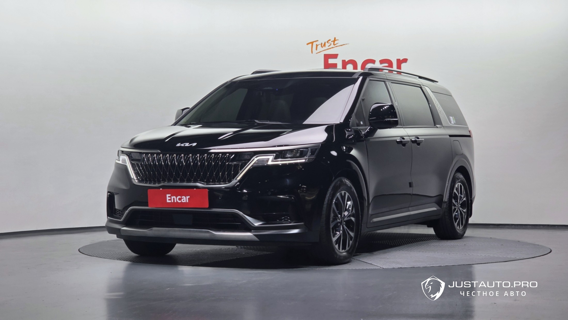 Автомобиль Kia Canival