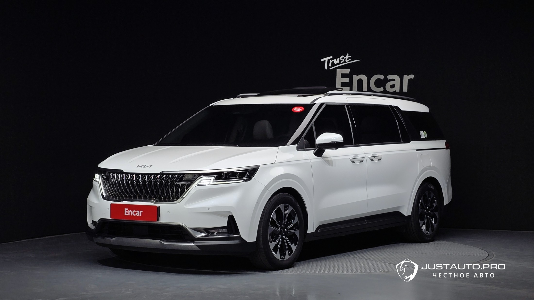 Автомобиль Kia Canival