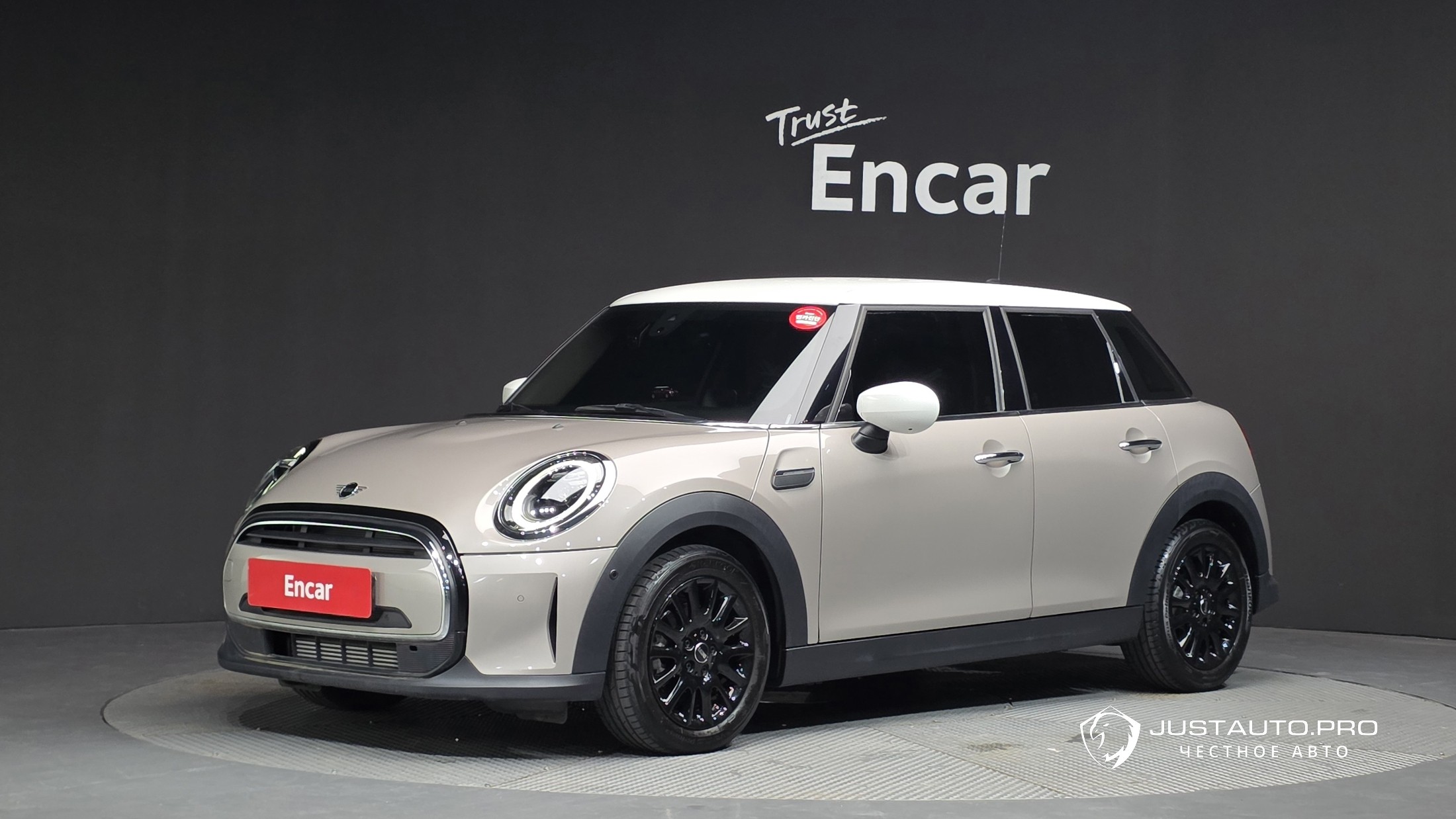 Автомобиль Mini Cooper