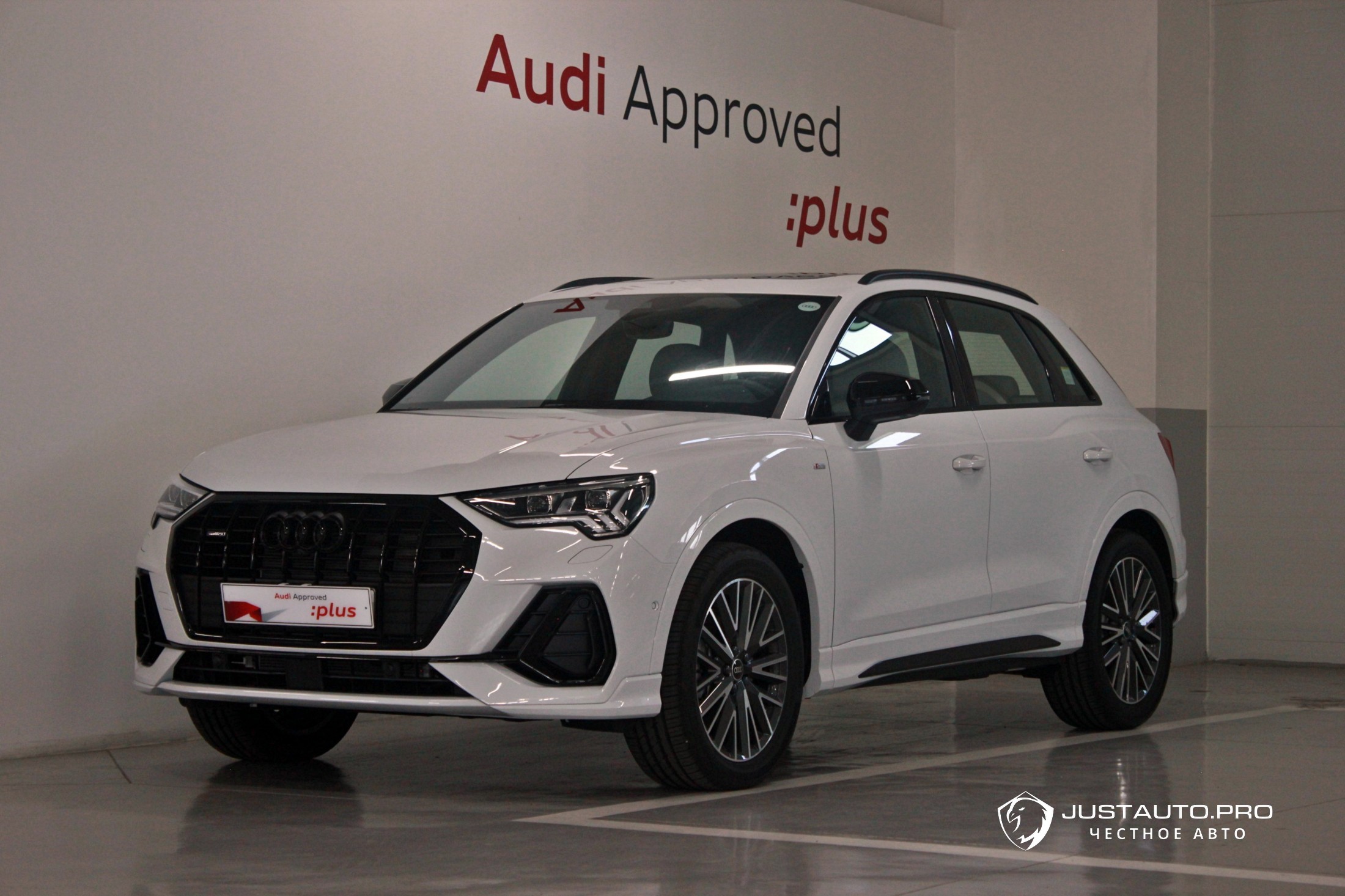 Автомобиль Audi Q3
