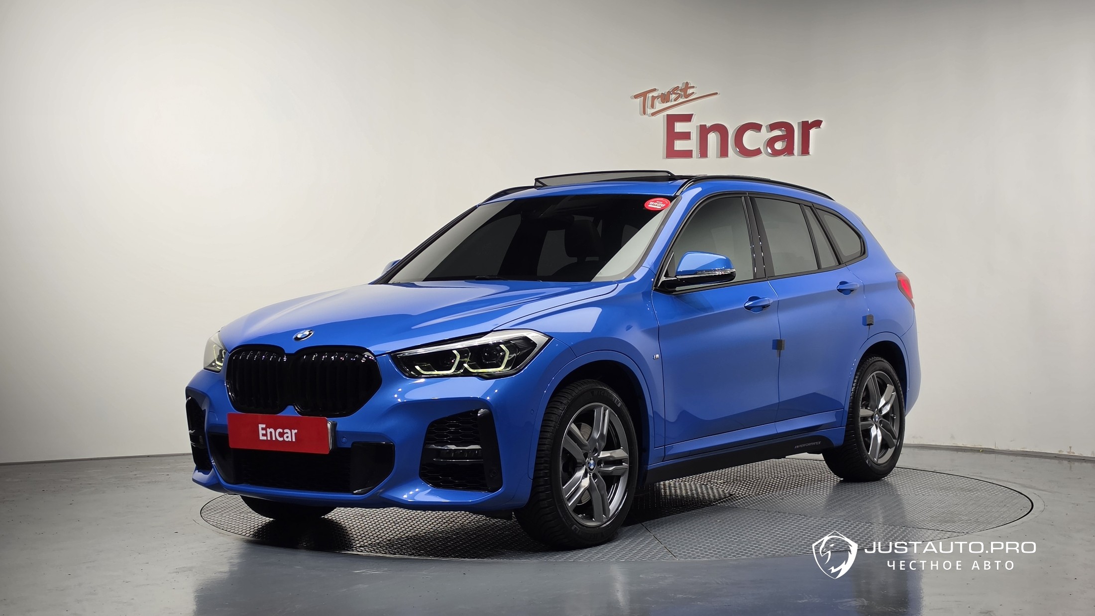 Автомобиль BMW X1