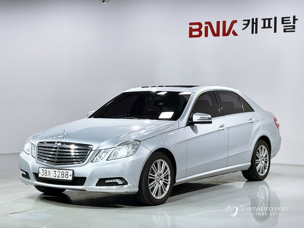 Автомобиль Mercedes-Benz E-Class
