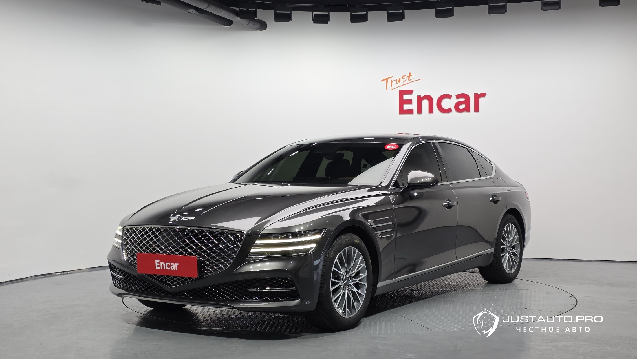 Автомобиль Genesis G80