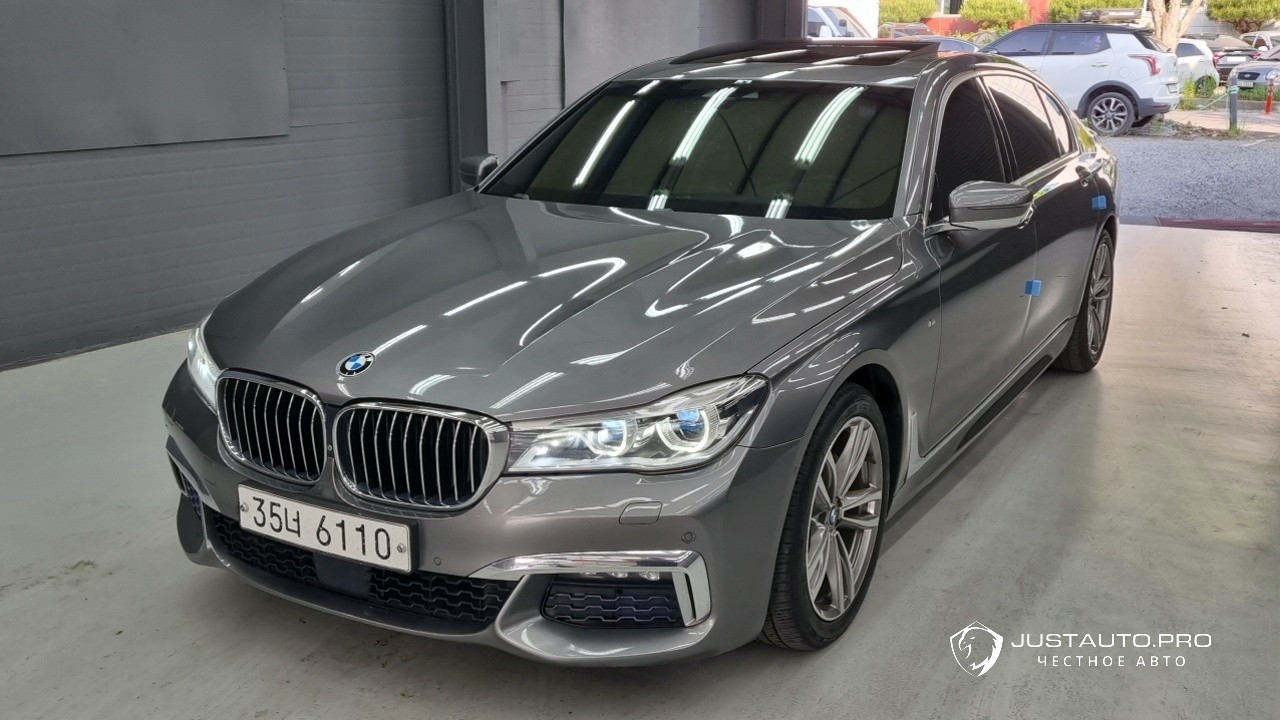Автомобиль BMW 7-Series