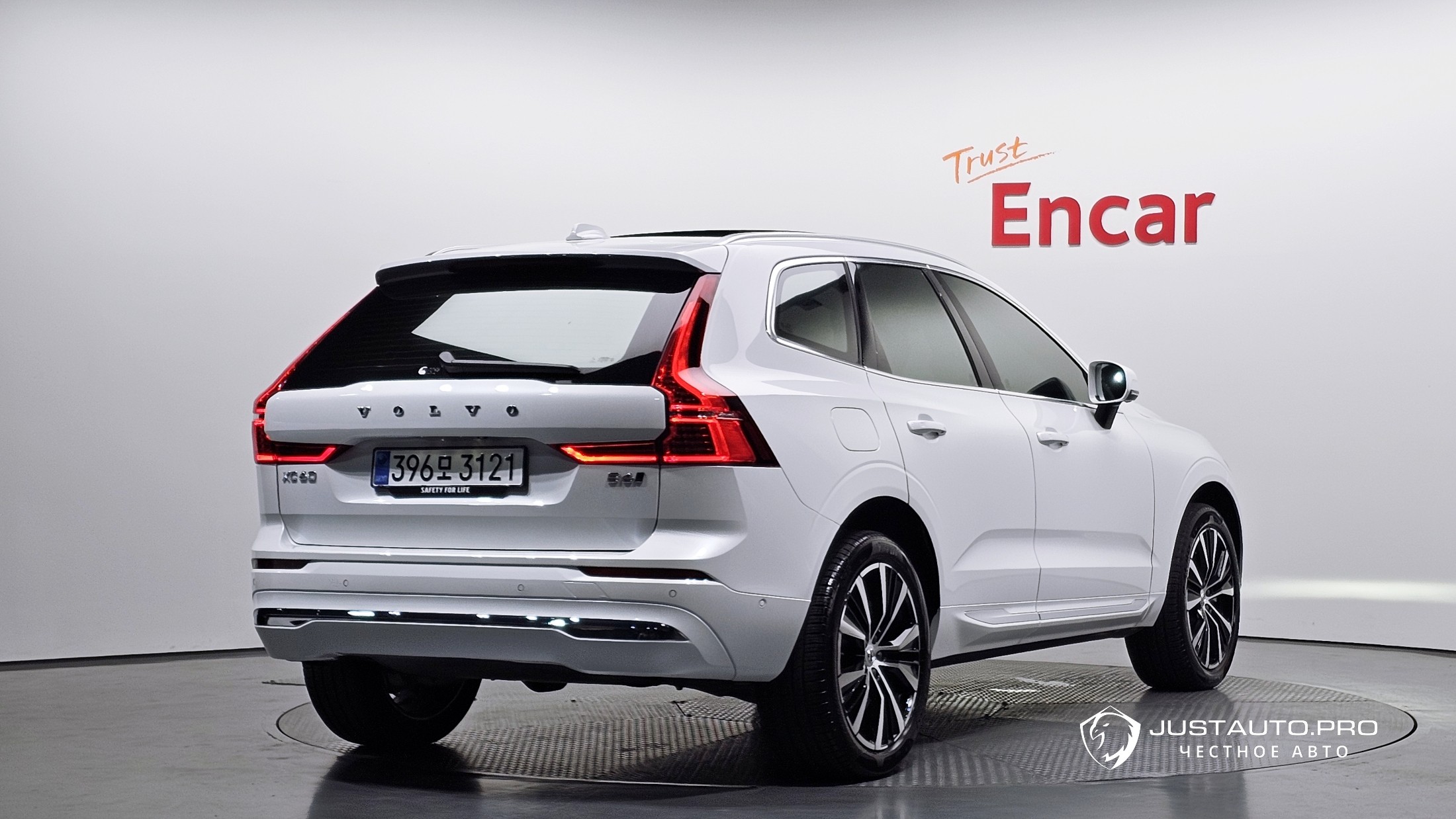 Автомобиль Volvo XC60