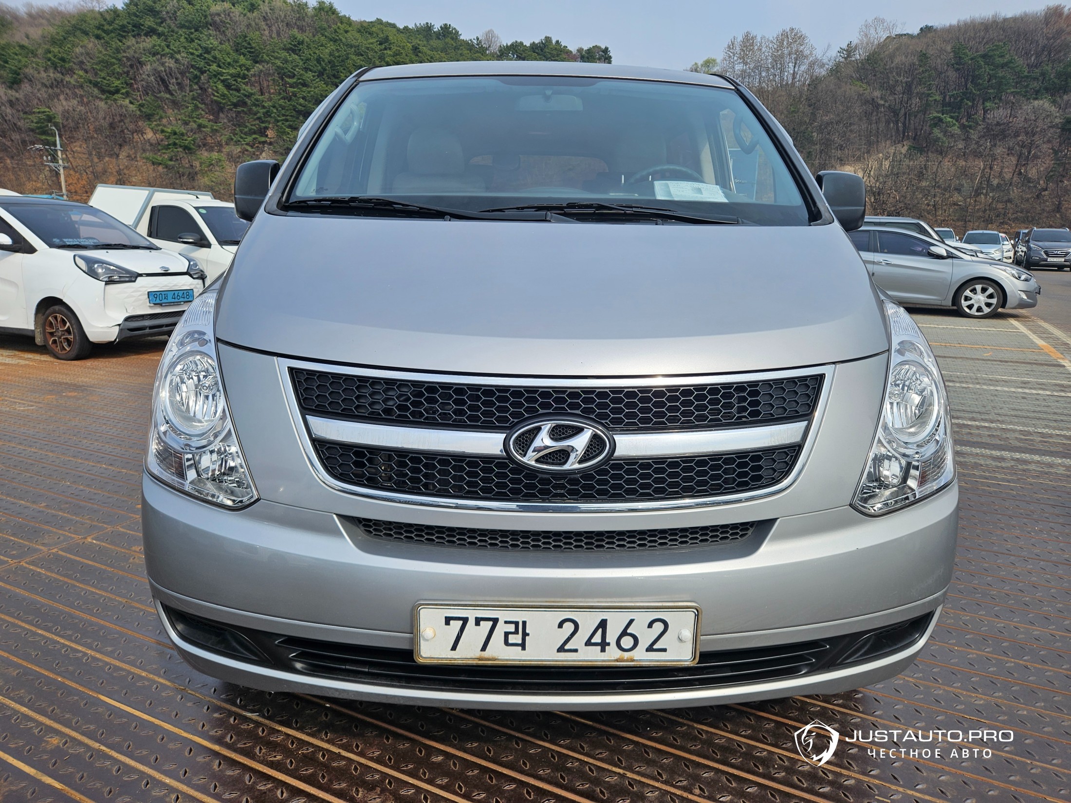Автомобиль Hyundai Starex