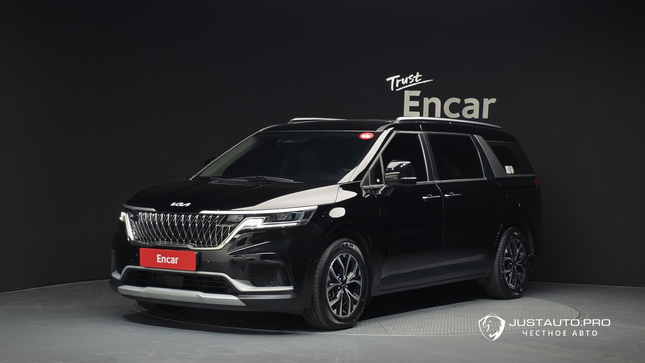 Автомобиль Kia Canival