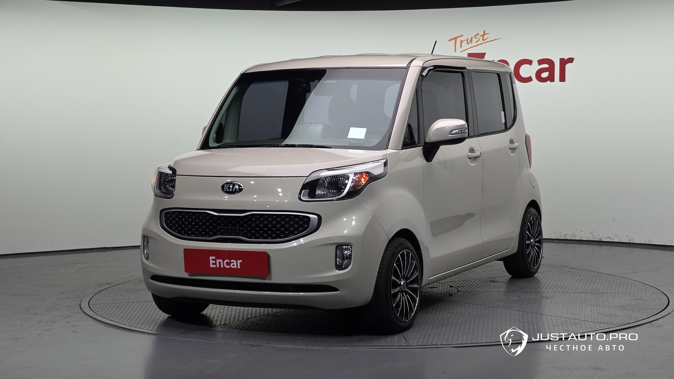 Автомобиль Kia RAY