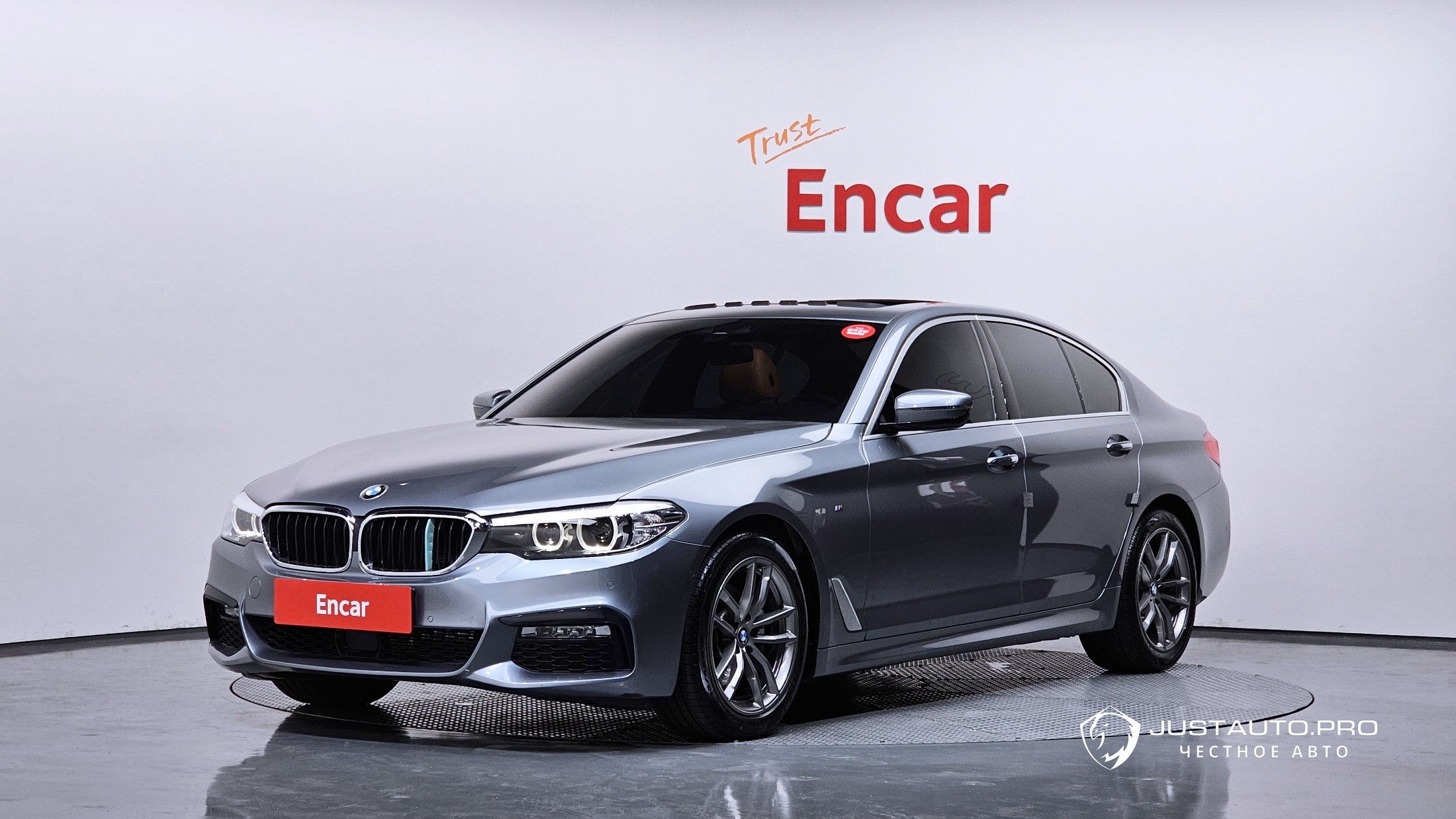 Автомобиль BMW 5-Series