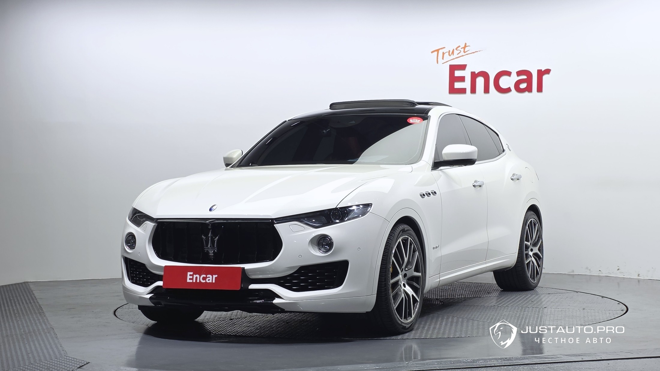 Автомобиль Maserati Levante
