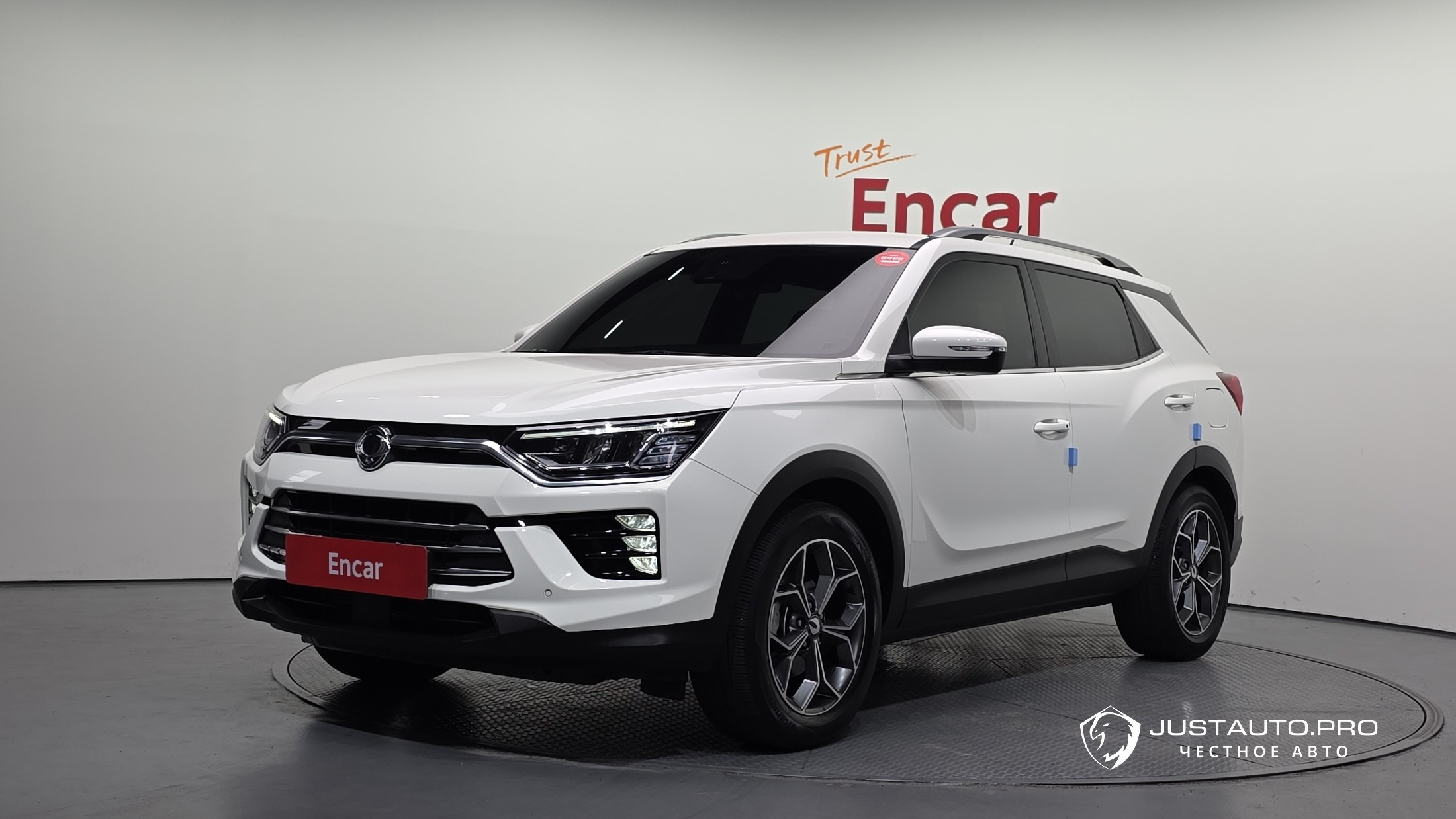 Автомобиль KG_Mobility_Ssangyong KORANDO