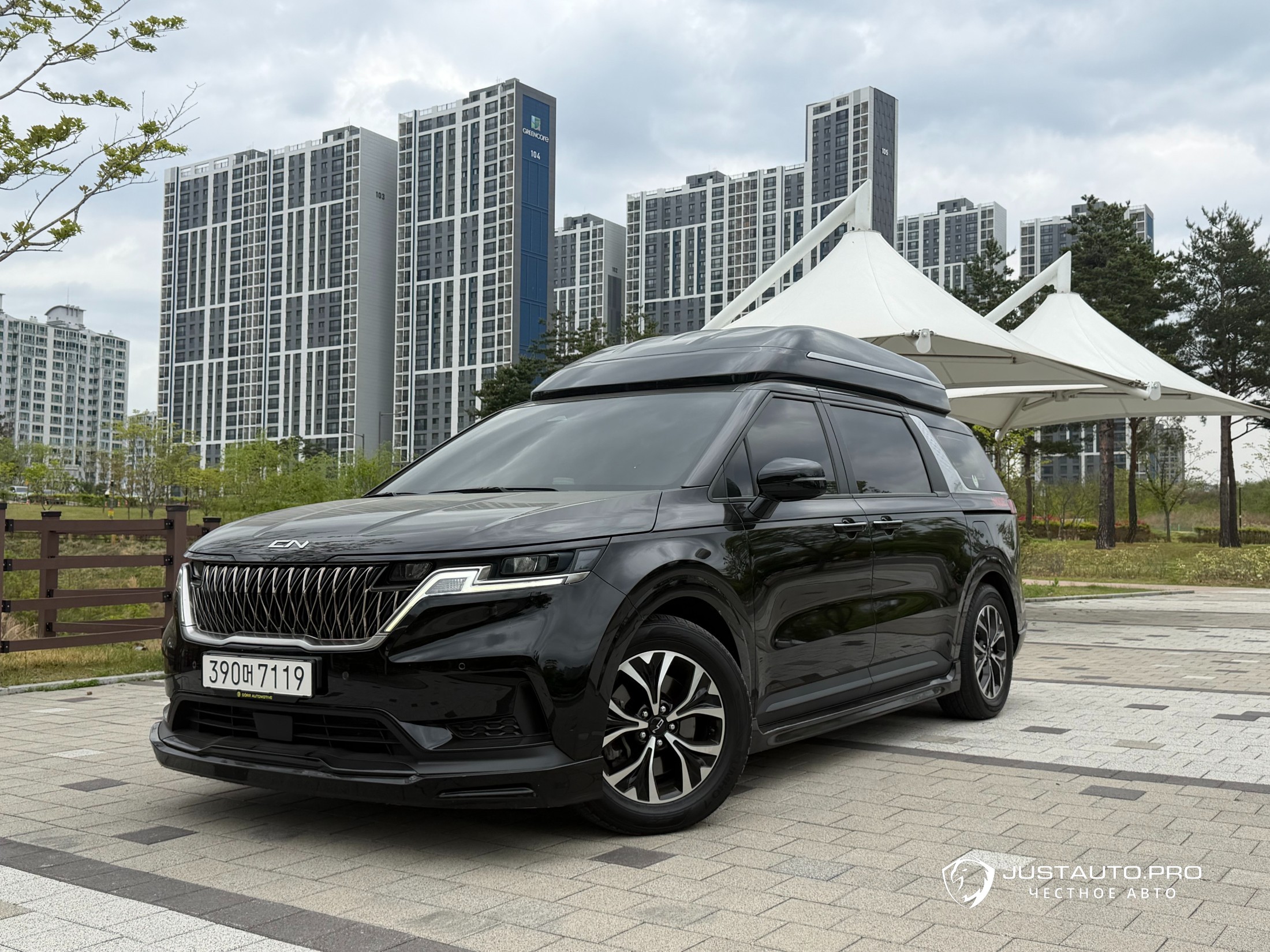 Автомобиль Kia Canival