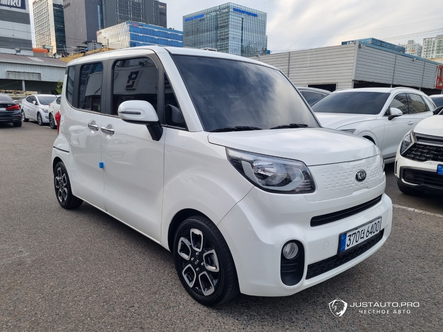 Автомобиль Kia RAY