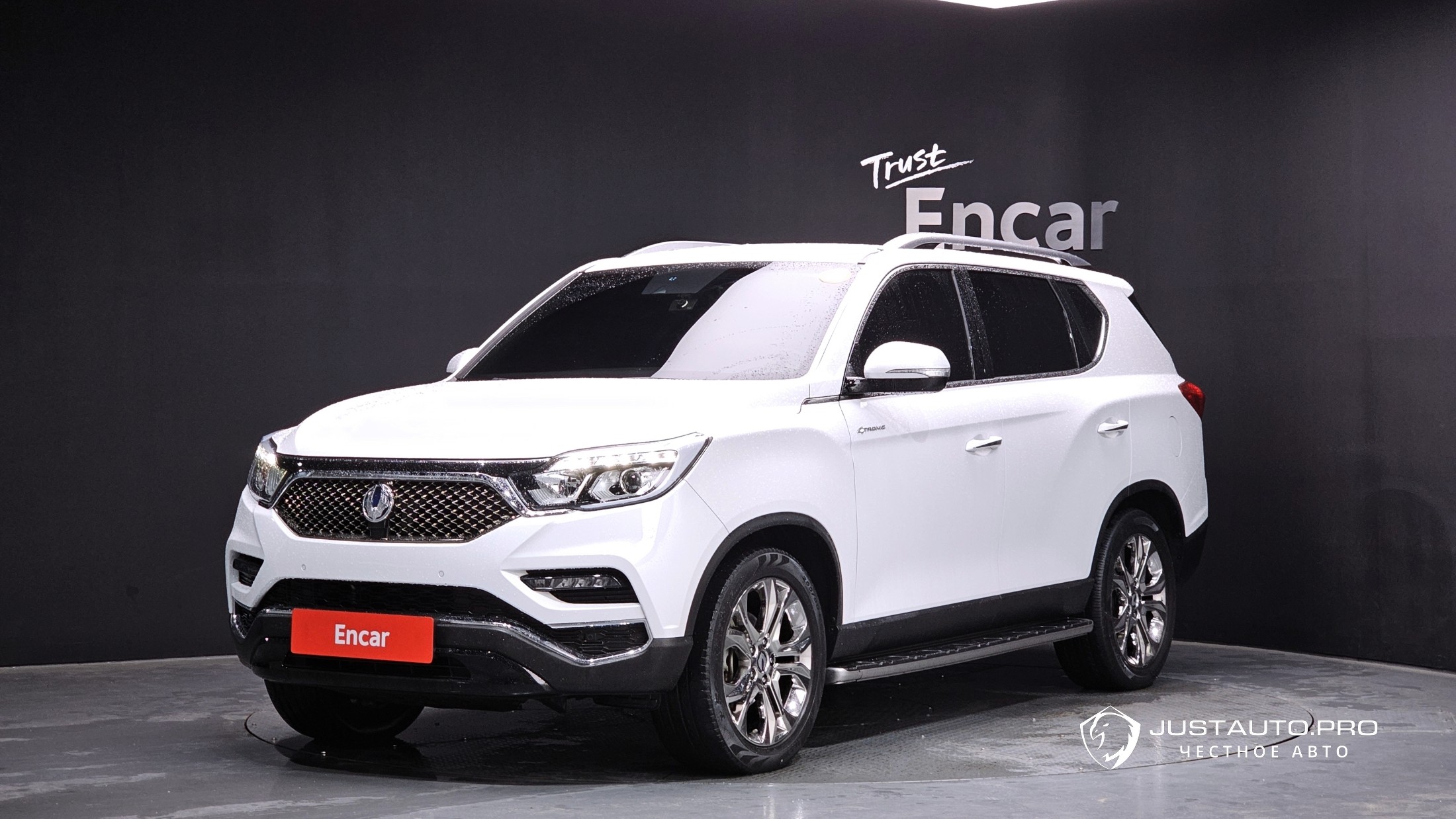 Автомобиль KG_Mobility_Ssangyong Rexton