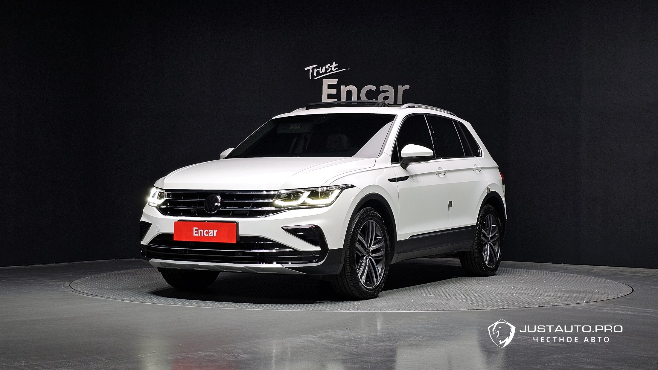 Автомобиль Volkswagen Tiguan