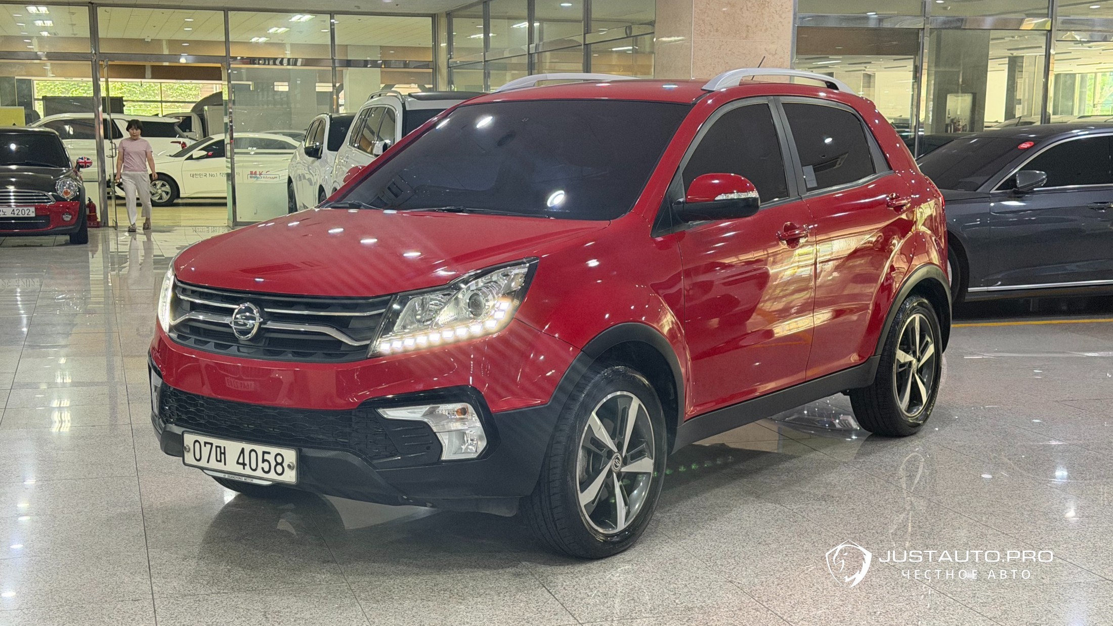 Автомобиль KG_Mobility_Ssangyong KORANDO