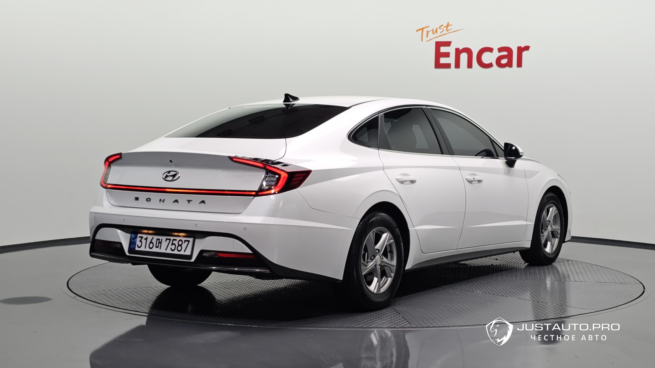 Автомобиль Hyundai Sonata