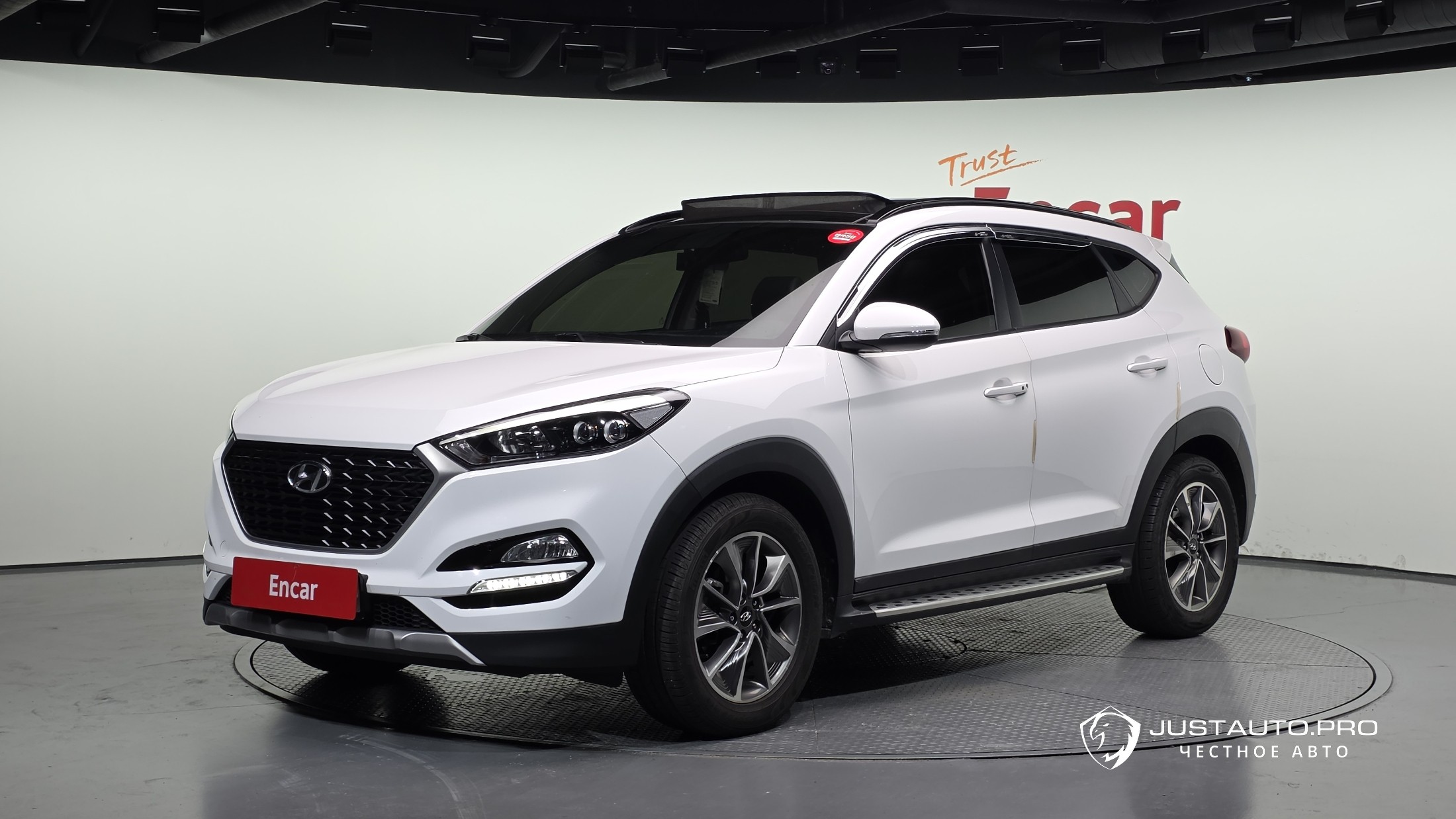 Автомобиль Hyundai Tucson