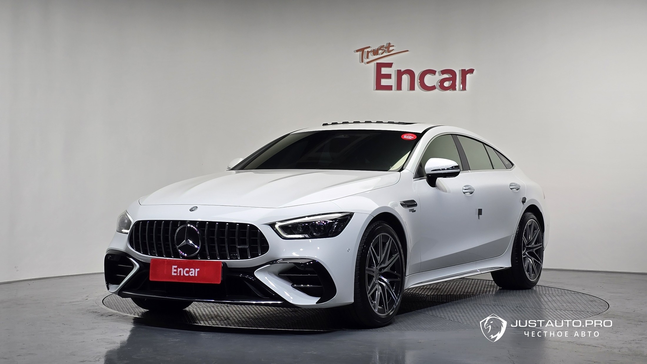 Автомобиль Mercedes-Benz AMG GT