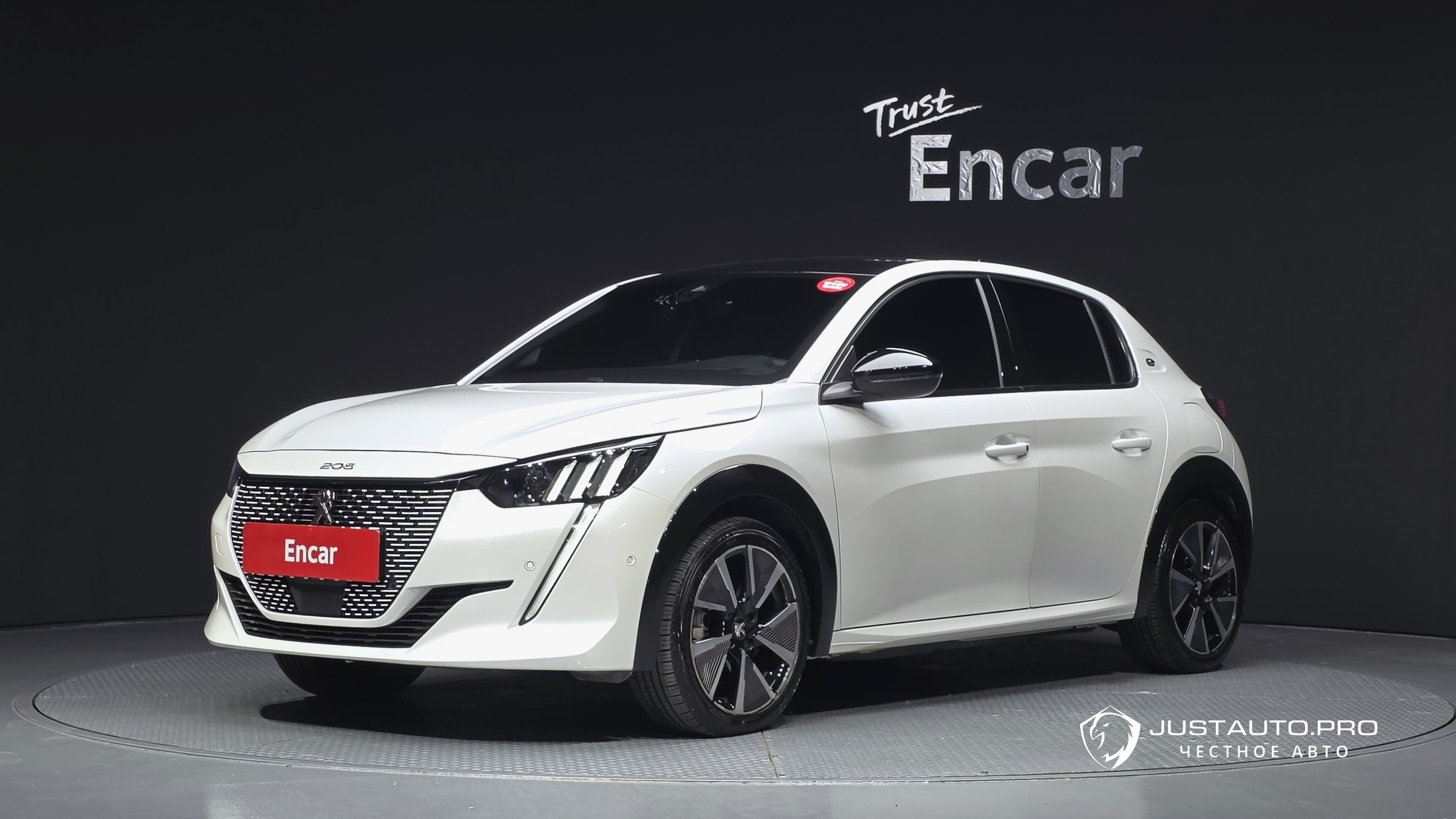 Автомобиль Peugeot 208