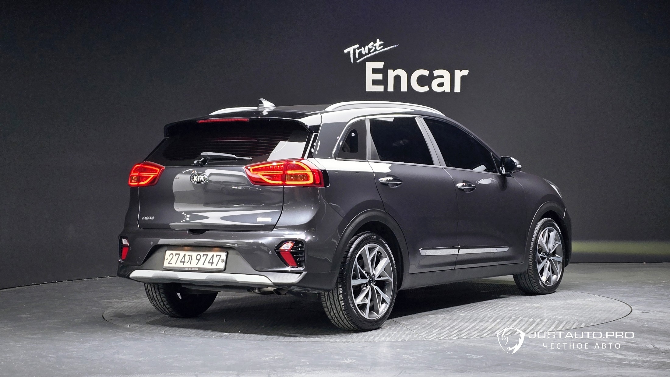 Автомобиль Kia Niro