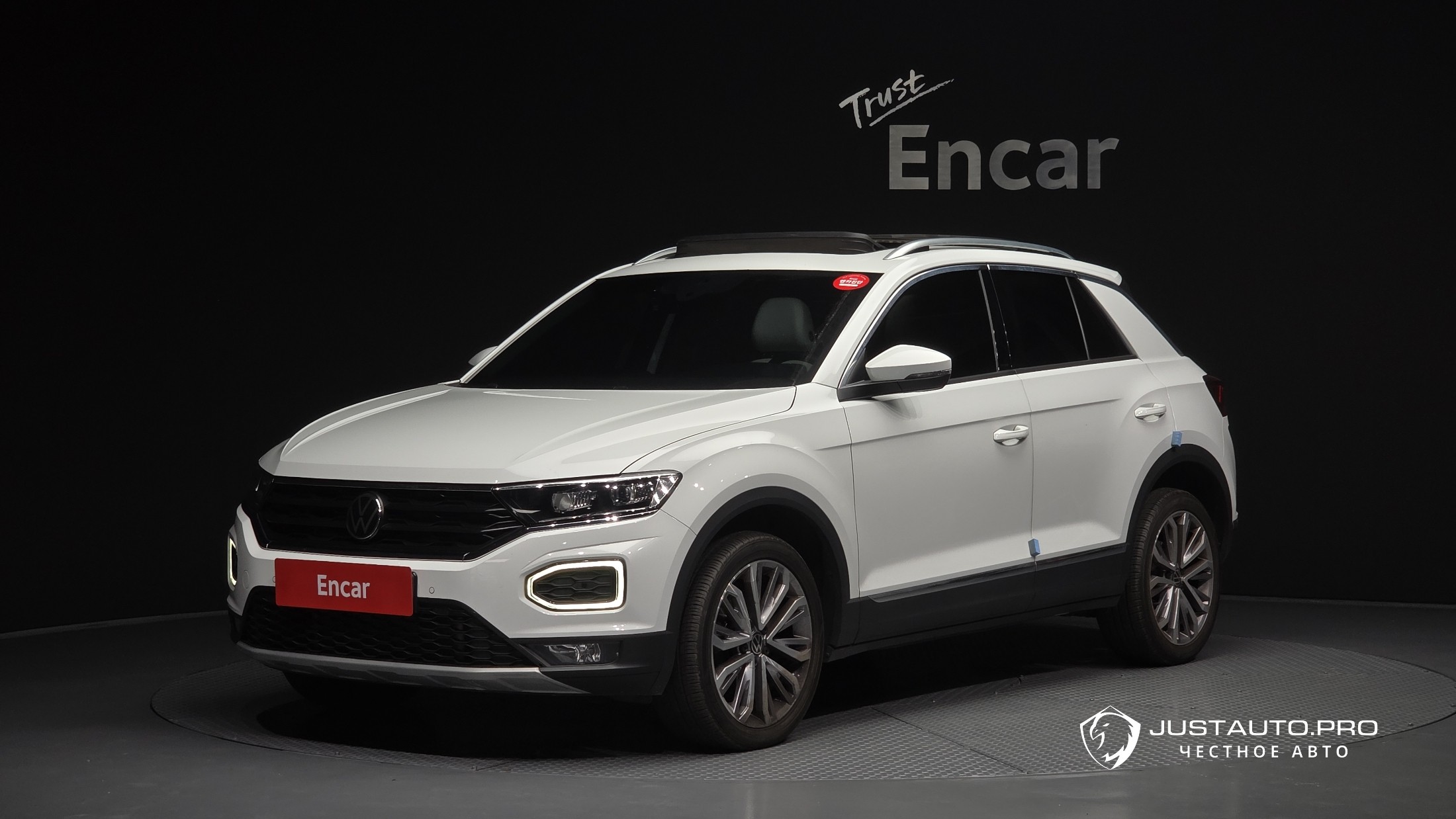 Автомобиль Volkswagen T-Roc