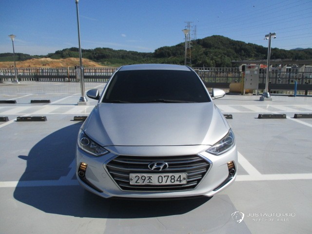 Автомобиль Hyundai AVANTE