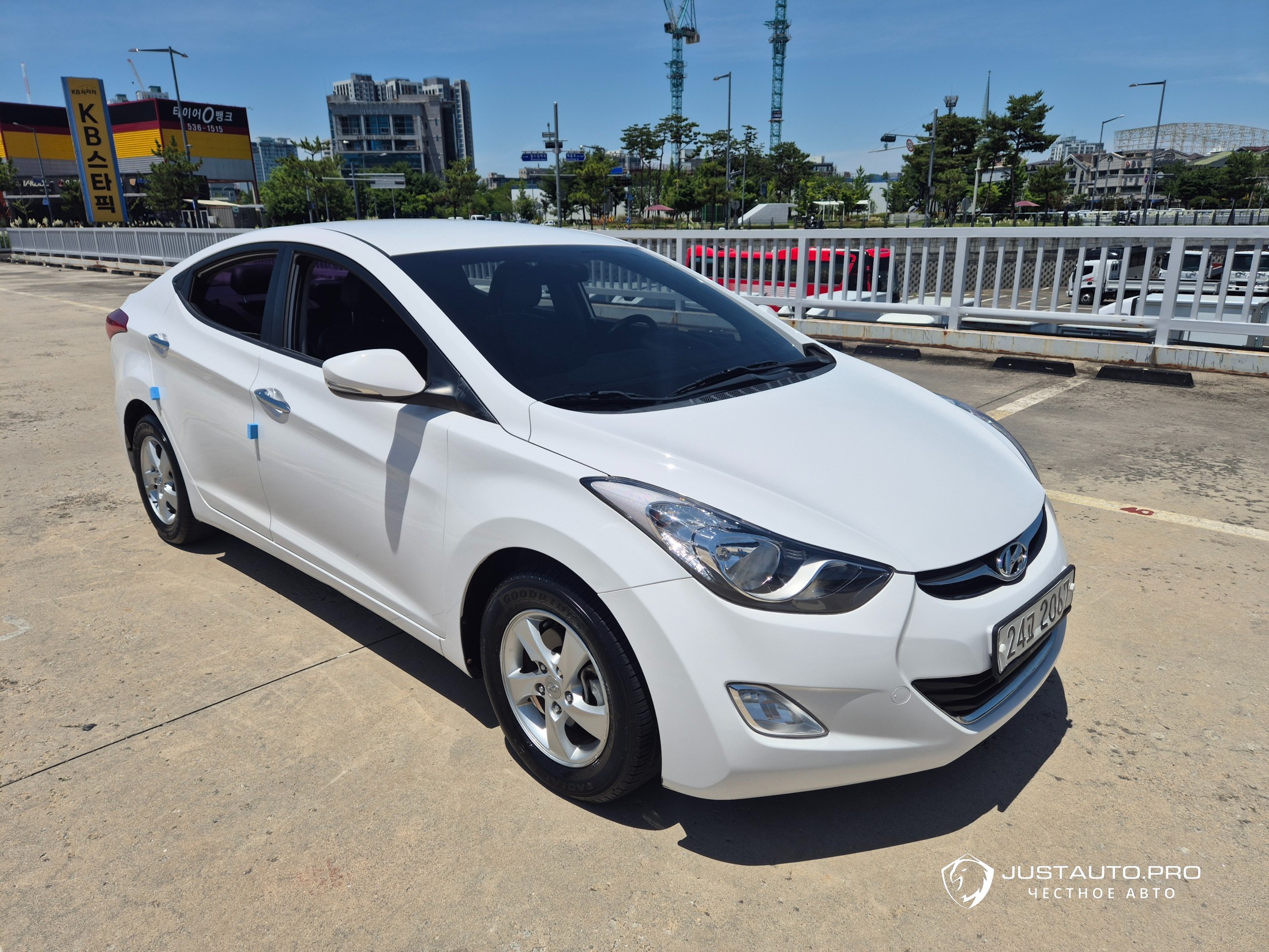 Автомобиль Hyundai AVANTE