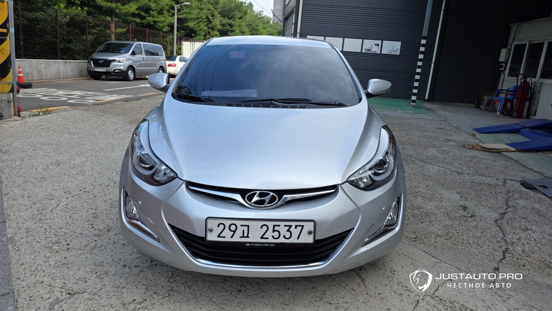 Автомобиль Hyundai AVANTE