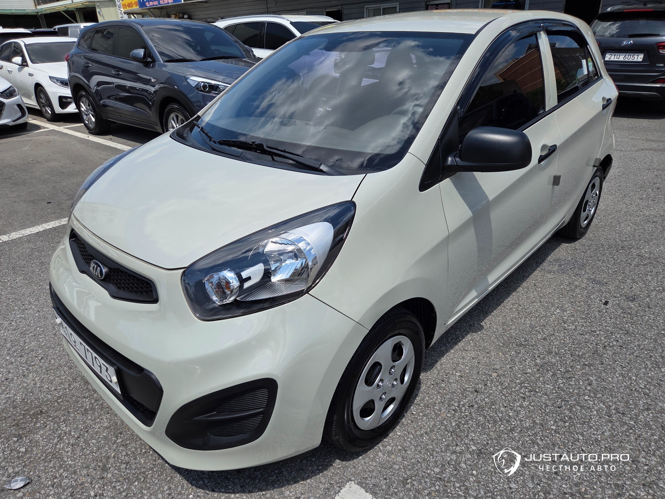 Автомобиль Kia morning