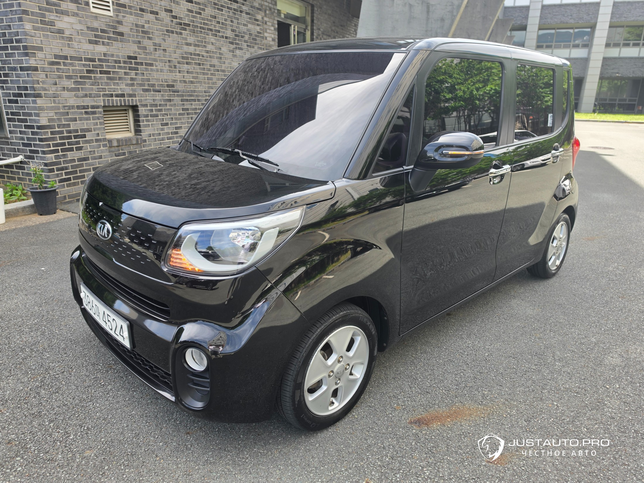 Автомобиль Kia RAY
