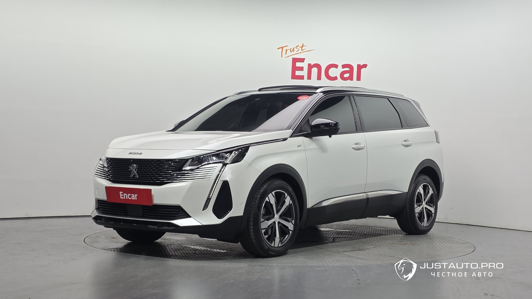 Автомобиль Peugeot 5008