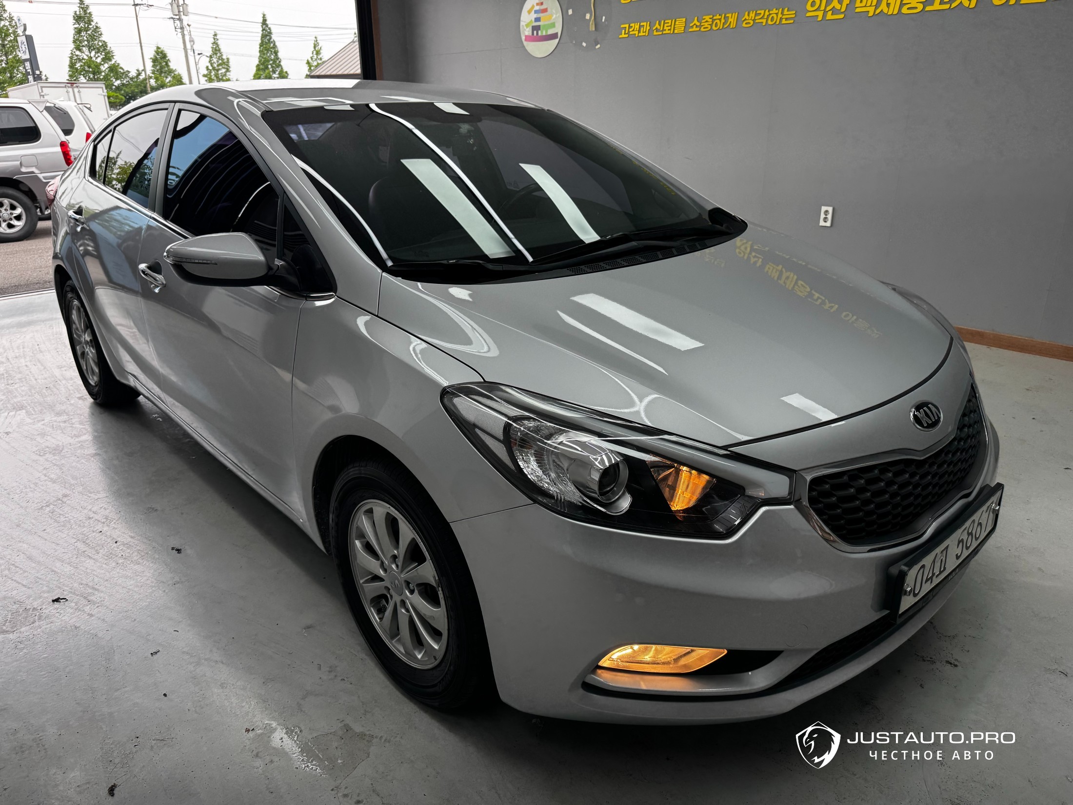 Автомобиль Kia K3
