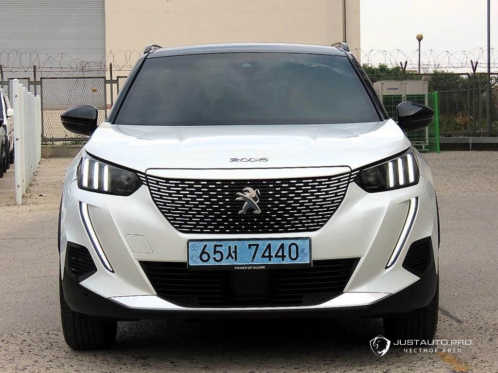 Автомобиль Peugeot 2008