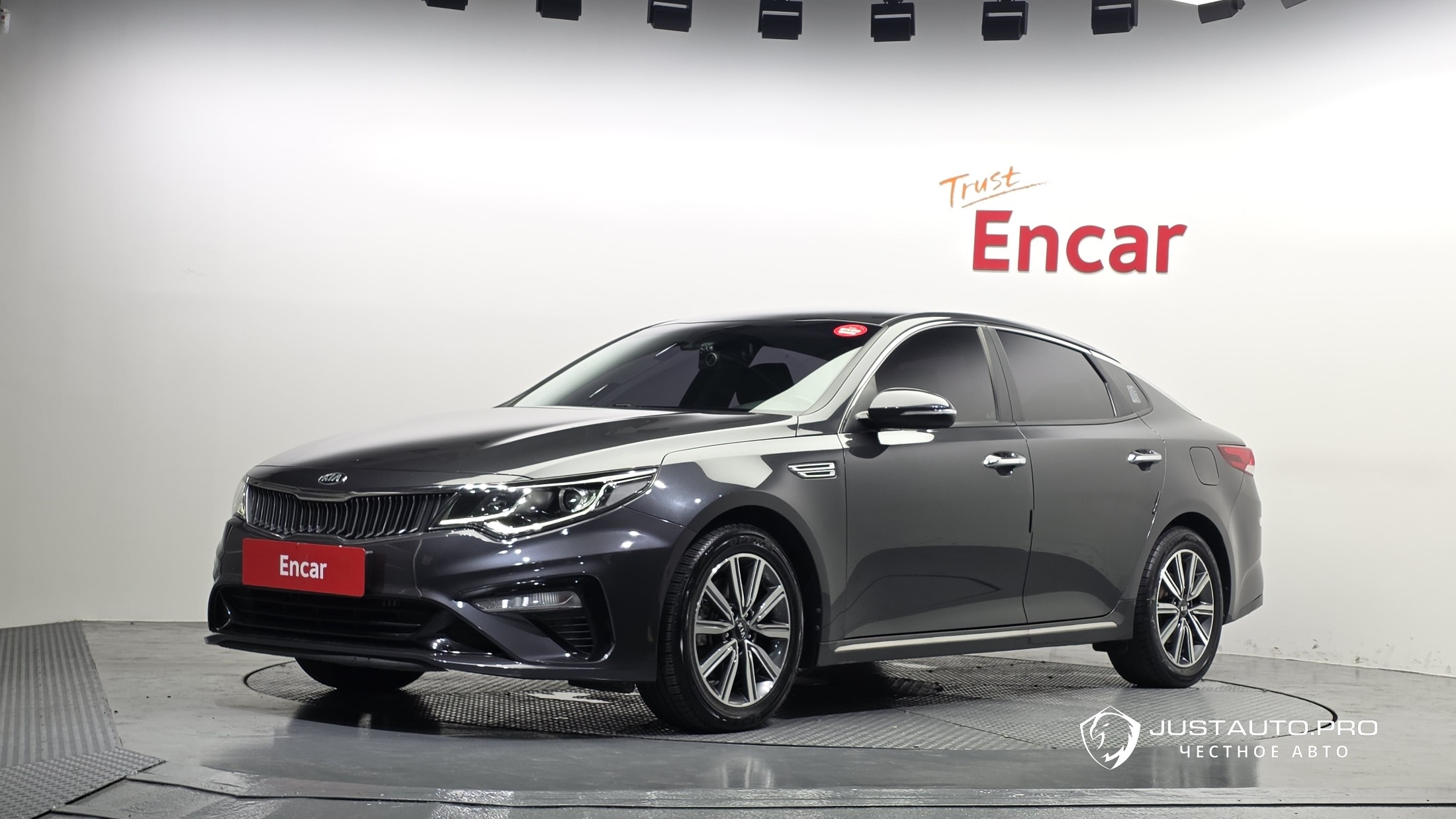 Автомобиль Kia K5