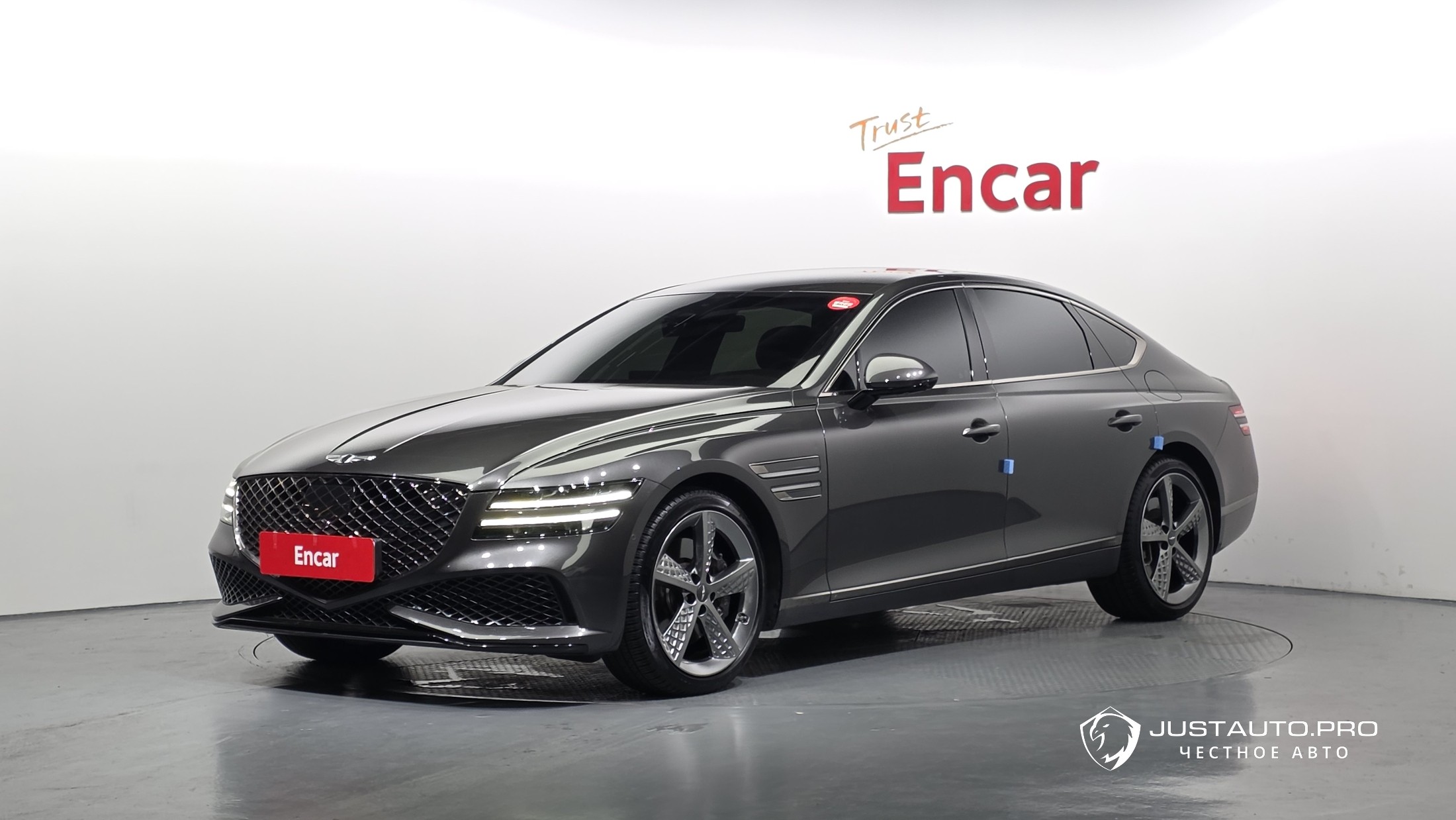 Автомобиль Genesis G80