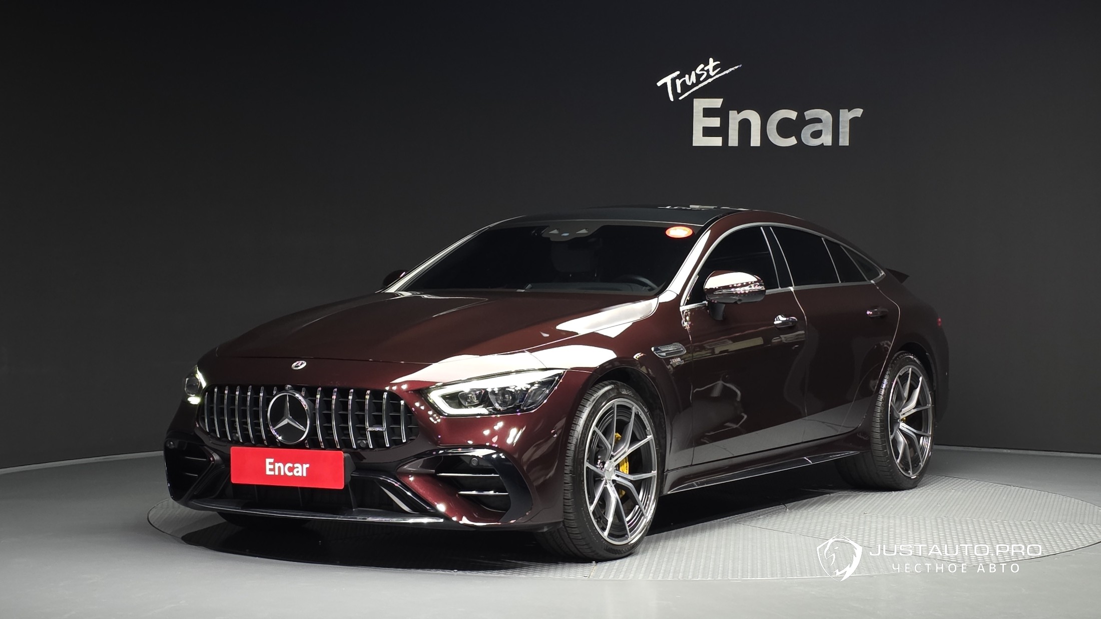 Автомобиль Mercedes-Benz AMG GT