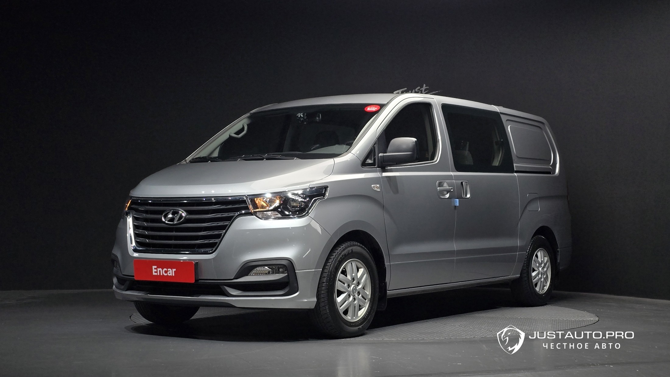 Автомобиль Hyundai Starex
