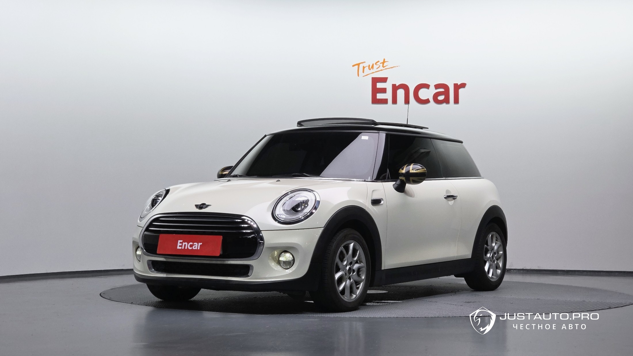 Автомобиль Mini Cooper