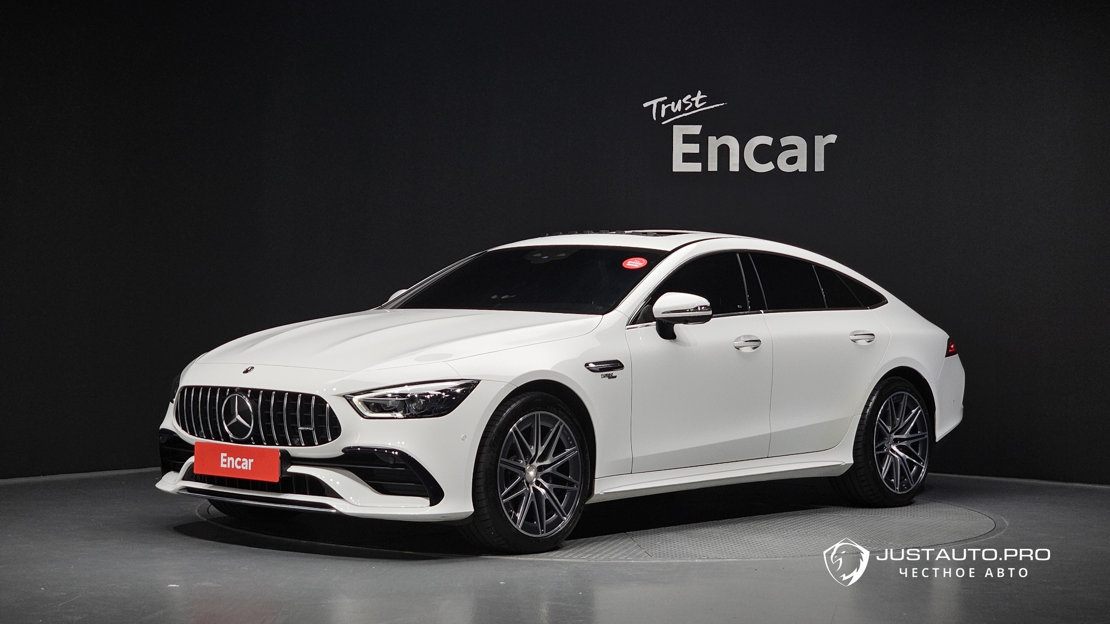 Автомобиль Mercedes-Benz AMG GT