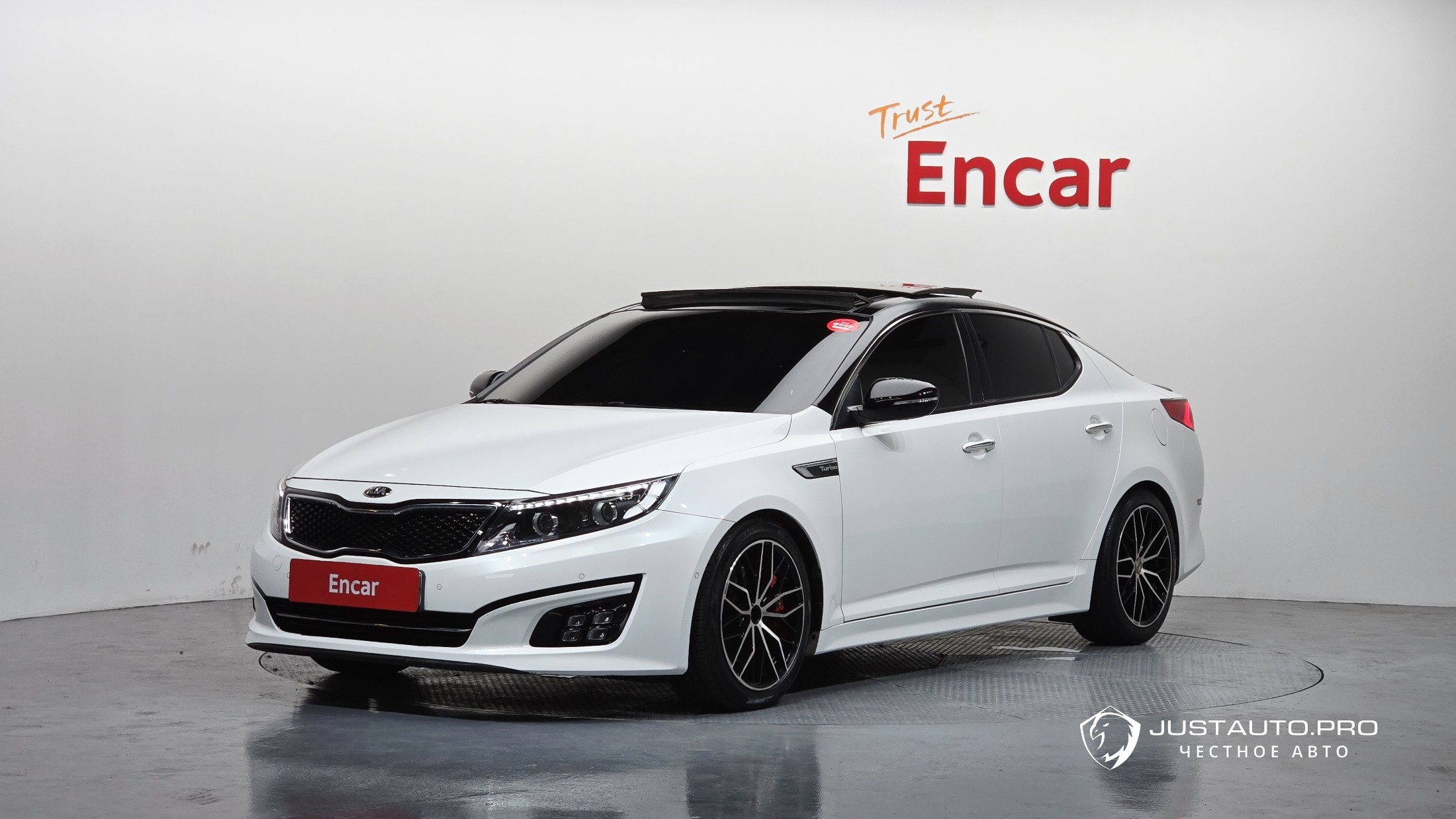 Автомобиль Kia K5