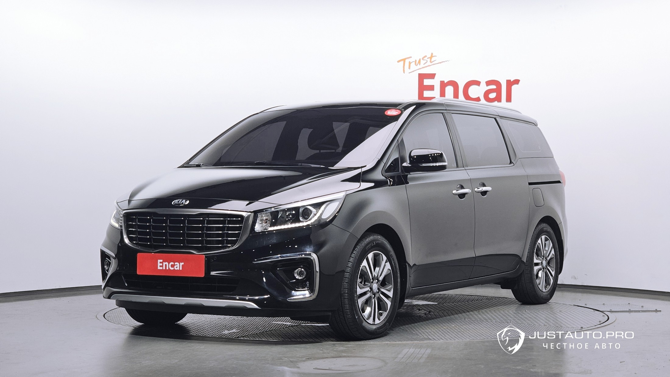 Автомобиль Kia Canival
