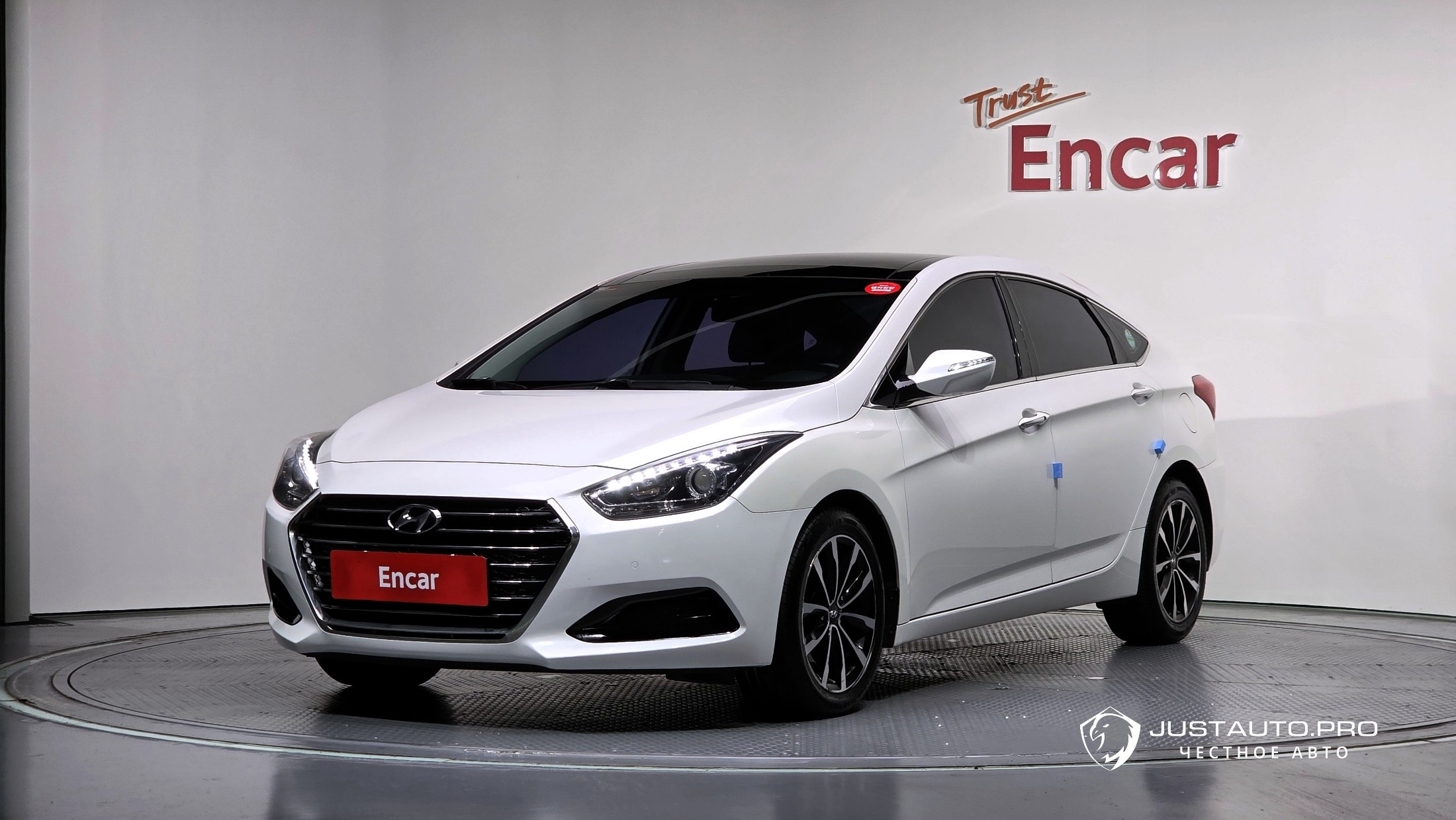 Автомобиль Hyundai i40