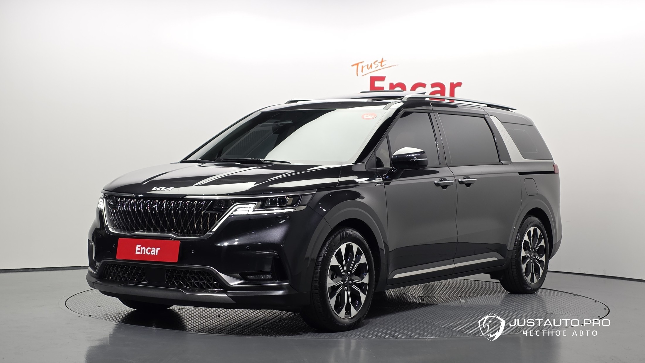 Автомобиль Kia Canival